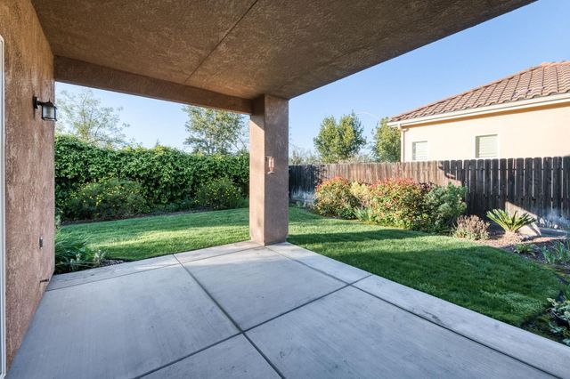 10687 N Tea Party Lane, Fresno, CA 93730