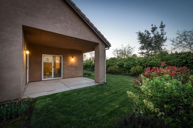 10687 N Tea Party Lane, Fresno, CA 93730
