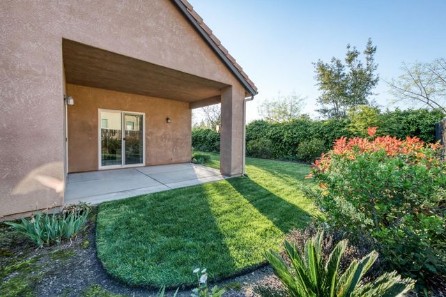 10687 N Tea Party Lane, Fresno, CA 93730