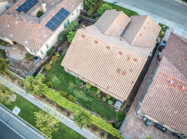 10687 N Tea Party Lane, Fresno, CA 93730