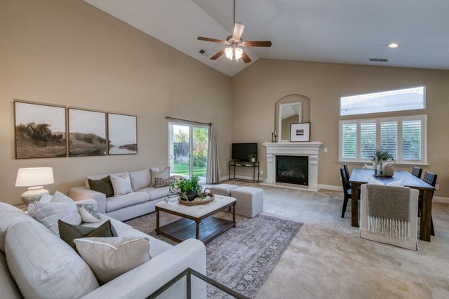 10687 N Tea Party Lane, Fresno, CA 93730