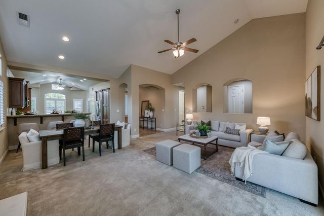 10687 N Tea Party Lane, Fresno, CA 93730