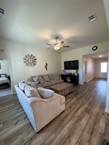 10856 Copper Hills Lane, Fort Worth, TX 76108