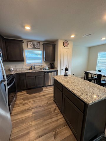 10856 Copper Hills Lane, Fort Worth, TX 76108