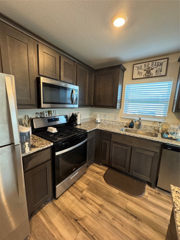 10856 Copper Hills Lane, Fort Worth, TX 76108