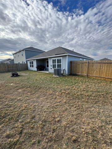 10856 Copper Hills Lane, Fort Worth, TX 76108