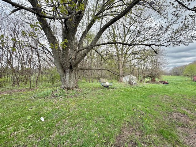 757 N County Line Road, Westville, IN 46391