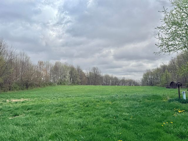 757 N County Line Road, Westville, IN 46391