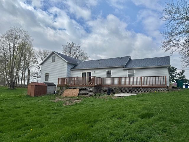 757 N County Line Road, Westville, IN 46391