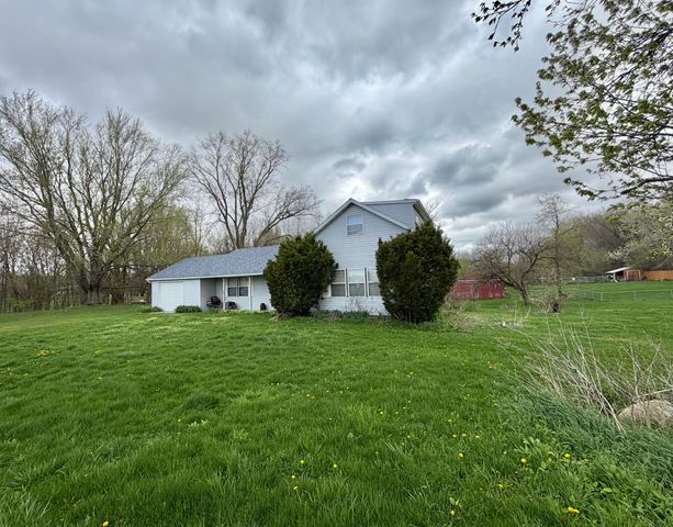 757 N County Line Road, Westville, IN 46391