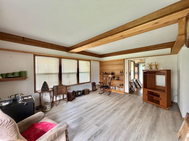 757 N County Line Road, Westville, IN 46391