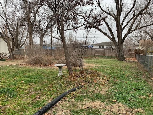 1004 S Plum St, Newton, KS 67114