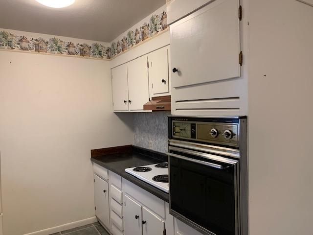 1004 S Plum St, Newton, KS 67114