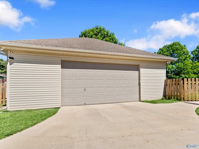 16258 Mcculley Mill Road, Athens, AL 35613