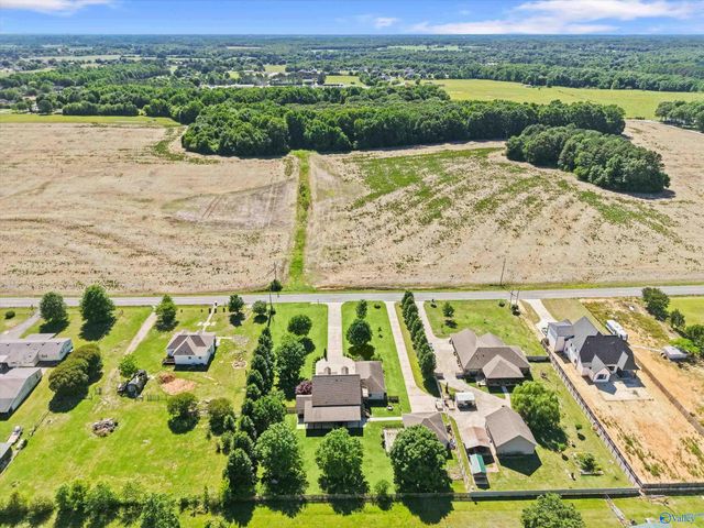 16258 Mcculley Mill Road, Athens, AL 35613