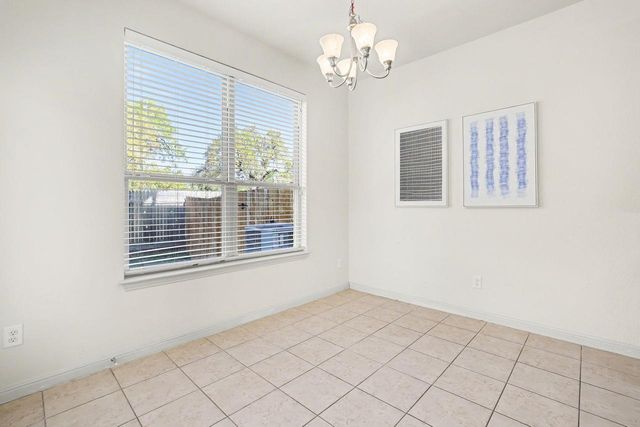 2410 Great Oaks DR 401, Round Rock, TX 78681