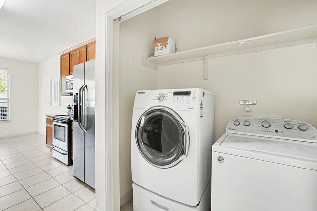 2410 Great Oaks DR 401, Round Rock, TX 78681