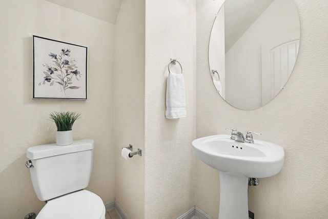 2410 Great Oaks DR 401, Round Rock, TX 78681