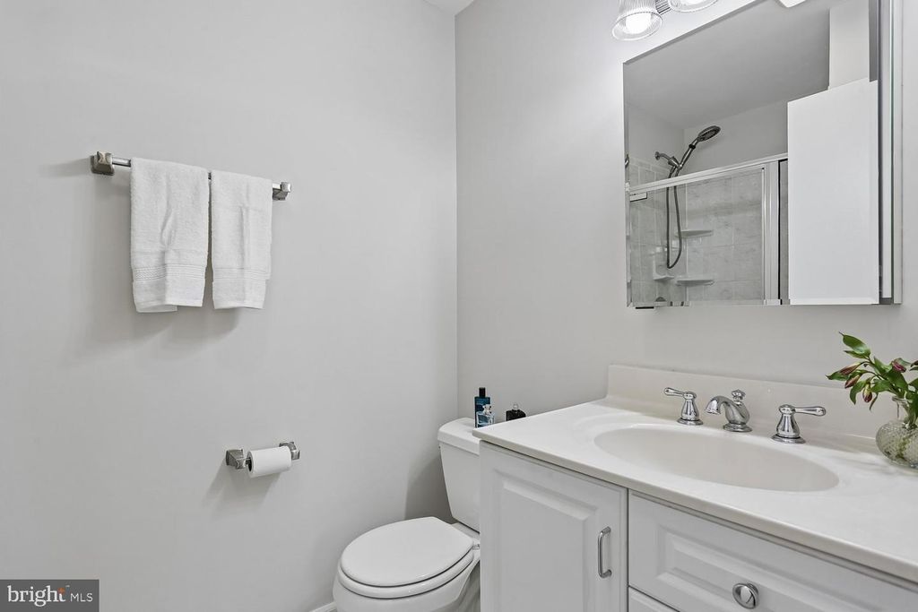 Image 17 of property listing at 11204 TRIPPON CT, North Potomac, MD 20878