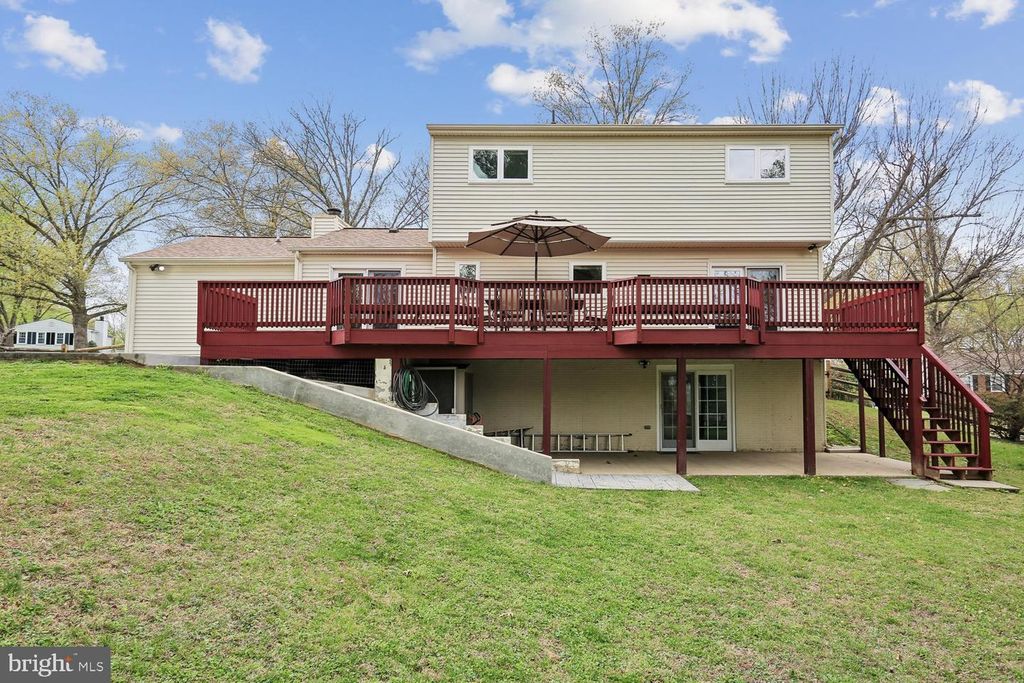 Image 34 of property listing at 11204 TRIPPON CT, North Potomac, MD 20878