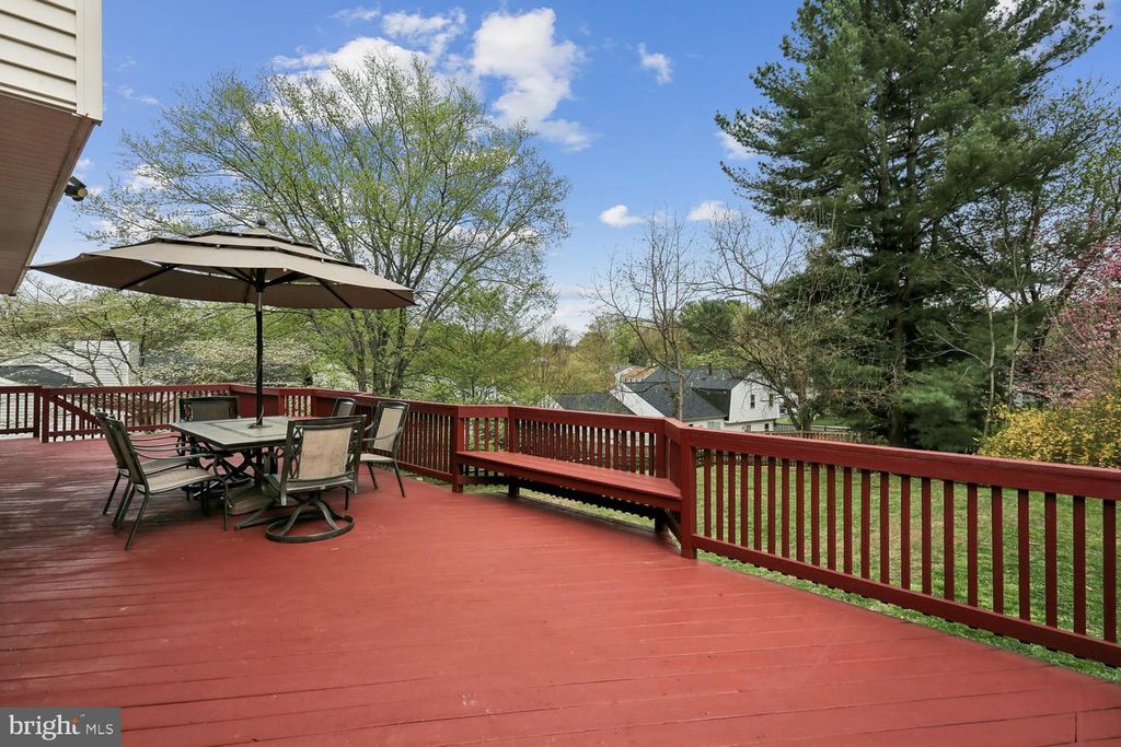 Image 36 of property listing at 11204 TRIPPON CT, North Potomac, MD 20878