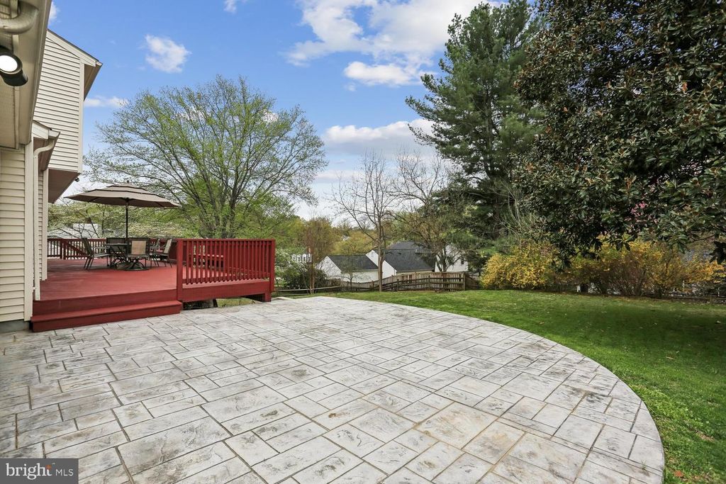 Image 38 of property listing at 11204 TRIPPON CT, North Potomac, MD 20878