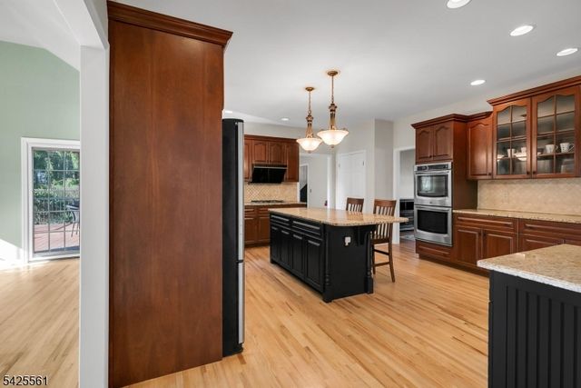 98 Bernard Dr, Bernards Twp., NJ 07920