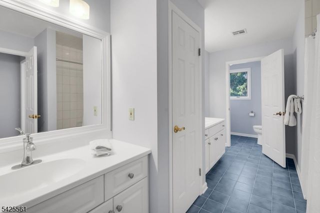 98 Bernard Dr, Bernards Twp., NJ 07920