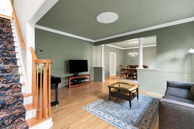 98 Bernard Dr, Bernards Twp., NJ 07920