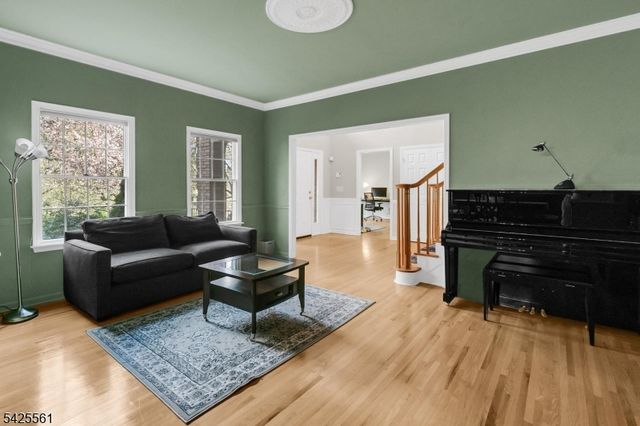 98 Bernard Dr, Bernards Twp., NJ 07920