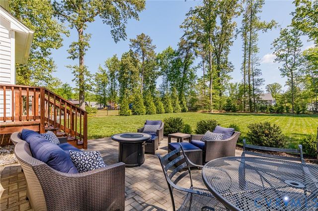 9131 Deerlake Dr, New Kent, VA 23124