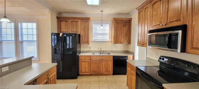 9577 8th Bay ST, Norfolk, VA 23518