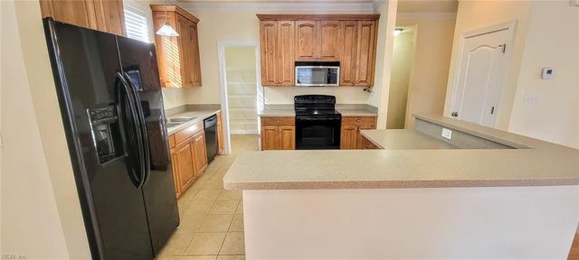 9577 8th Bay ST, Norfolk, VA 23518