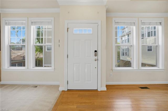 9577 8th Bay ST, Norfolk, VA 23518