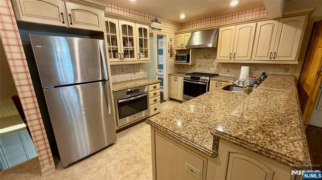 270 Kensington Road, River Edge, NJ 07661