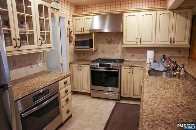 270 Kensington Road, River Edge, NJ 07661