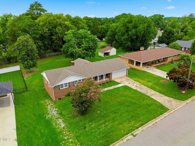 318 Crescent Drive, Clayton, NC 27520