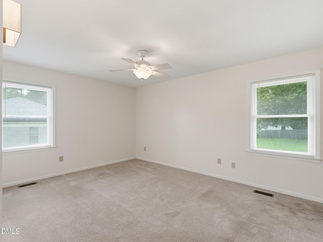 318 Crescent Drive, Clayton, NC 27520