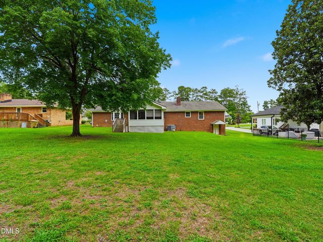 318 Crescent Drive, Clayton, NC 27520