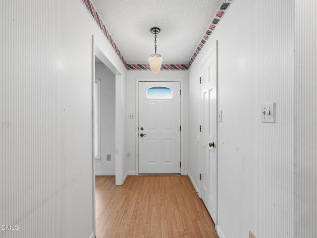 318 Crescent Drive, Clayton, NC 27520