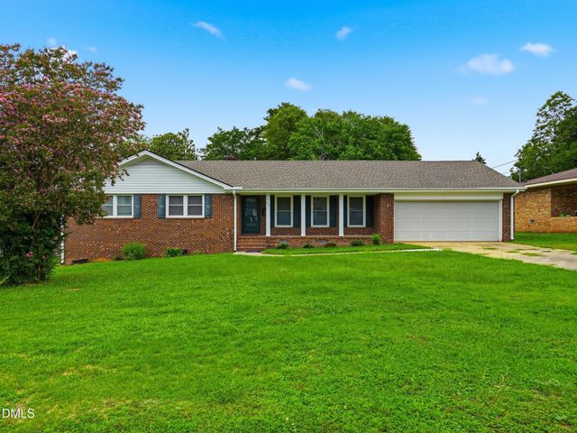 318 Crescent Drive, Clayton, NC 27520