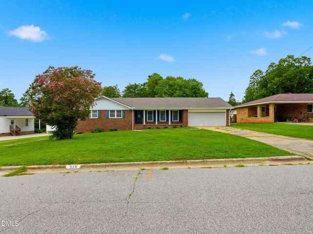 318 Crescent Drive, Clayton, NC 27520