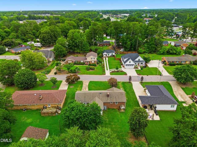 318 Crescent Drive, Clayton, NC 27520