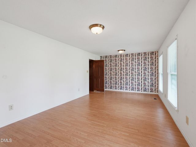318 Crescent Drive, Clayton, NC 27520