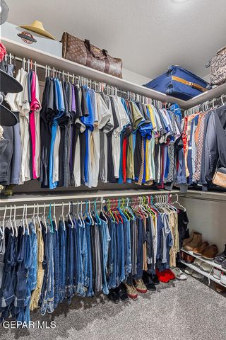 12669 Monmouth Avenue, Horizon City, TX 79928