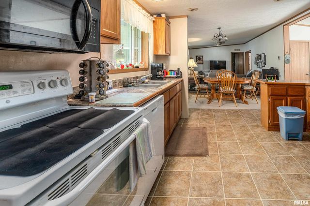 2550 Egyptian Hills Drive, Creal Springs, IL 62922