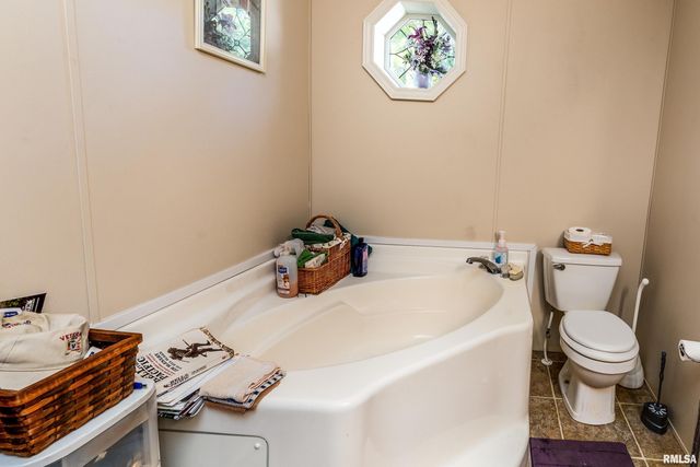 2550 Egyptian Hills Drive, Creal Springs, IL 62922