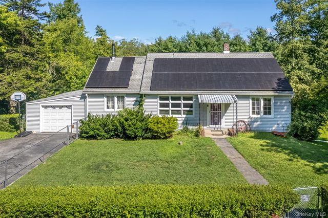 27 Old Mill Road, Esopus, NY 12429