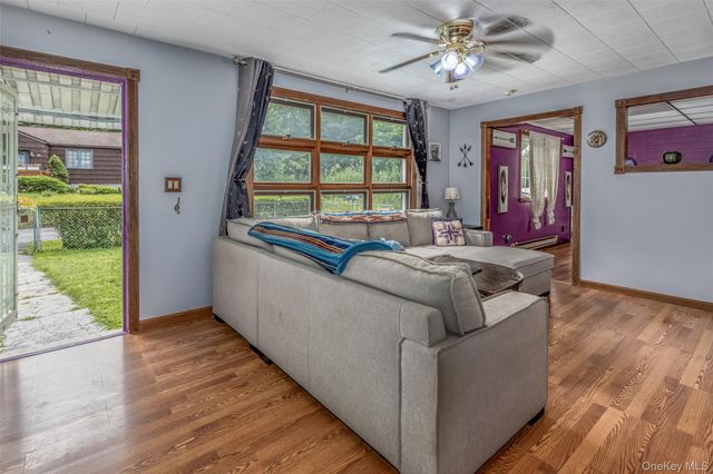 27 Old Mill Road, Esopus, NY 12429