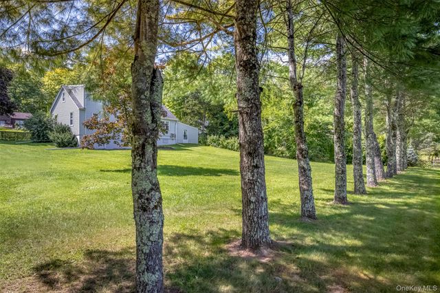 27 Old Mill Road, Esopus, NY 12429
